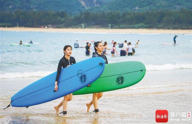 大S与汪小菲事件再起风波，背后是一场精密布局的“情感杀猪盘”
